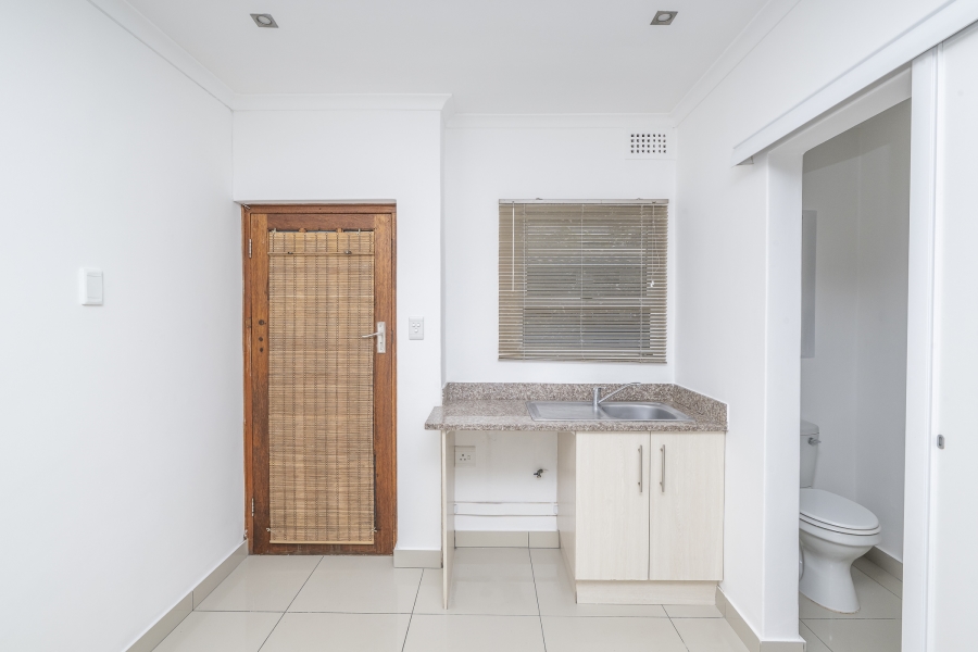 1 Bedroom Property for Sale in Heathfield Western Cape